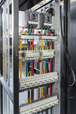 OEM PDU وحدة توزيع الطاقة الألياف منخفضة الجهد رف البيانات مجلس الوزراء