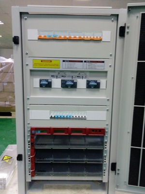 محولات التيار المتردد المعيارية CET TSI Bravo 60/230 مع مدخل تيار متردد إضافي 60Vdc 230Vac 2.5KVA 2KW P/N T321740201