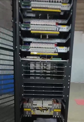 48Vdc 1000A محطة النظام الكبيرة # 2: 2 Ph 240Vac 2L + N + PE مع Flatpack2 48/3000 HE