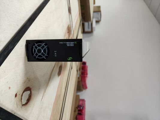 محول عاكس عالي الكفاءة من Eltek 48 فولت 230 فولت / 1500 فولت أمبير Rectiverter Flatpack2