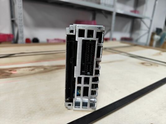 محول عاكس عالي الكفاءة من Eltek 48 فولت 230 فولت / 1500 فولت أمبير Rectiverter Flatpack2